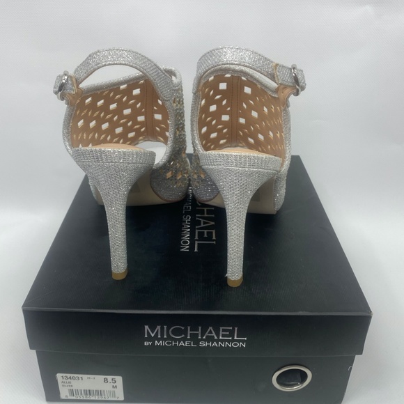 Women’s 8.5 Silver Allie Laser Cut Suede Heels Michael by Michael Shannon NWOT - Picture 7 of 7